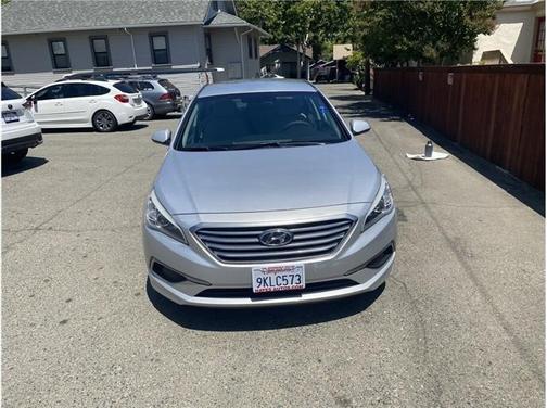 2017 Hyundai SONATA SE