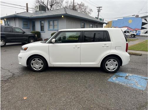 2009 Scion xB Base