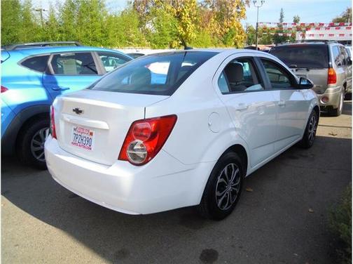 2013 Chevrolet Sonic LS