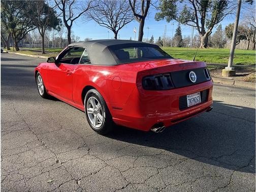 2013 Ford Mustang V6