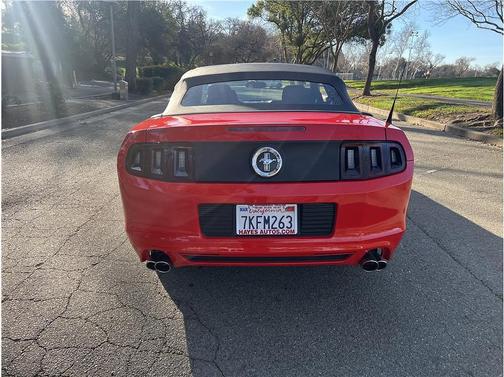 2013 Ford Mustang V6