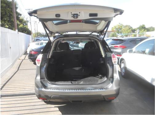 2016 Nissan Rogue SV