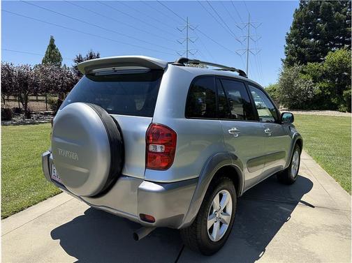 Silver 2004 Toyota RAV4 Base