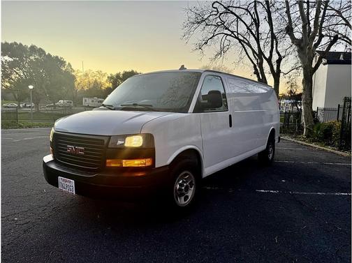 2019 GMC Savana 3500 Work Van
