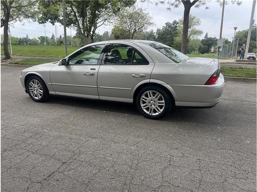 2004 Lincoln LS V8