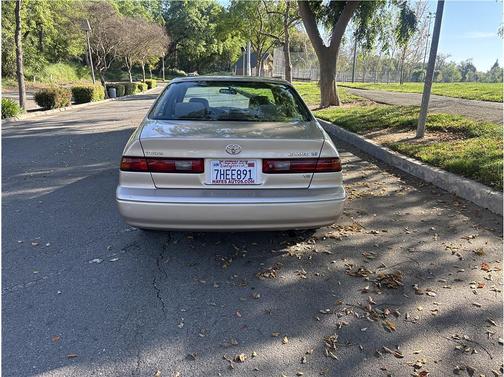 1998 Toyota Camry LE V6