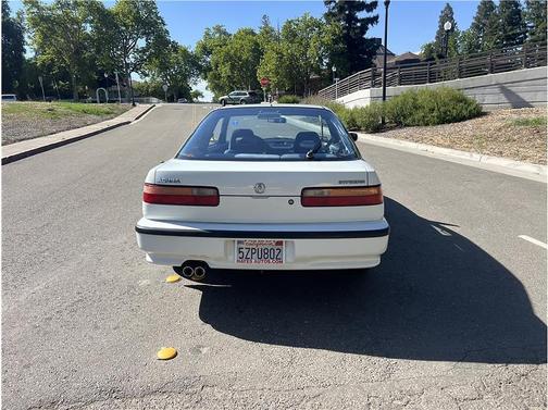 White 1992 Acura Integra LS