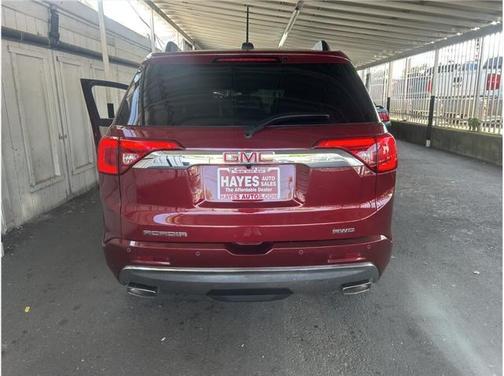 2017 GMC Acadia Denali