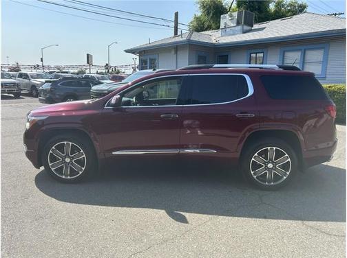 2017 GMC Acadia Denali