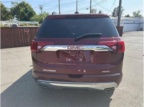 2017 GMC Acadia Denali