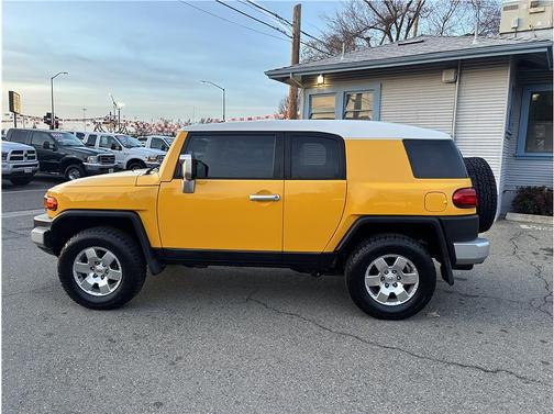 2007 Toyota FJ Cruiser Base