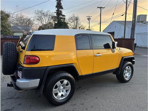 2007 Toyota FJ Cruiser Base