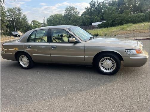 Gold 2002 Mercury Grand Marquis LS