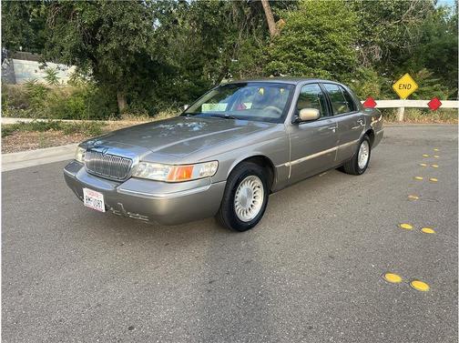Gold 2002 Mercury Grand Marquis LS