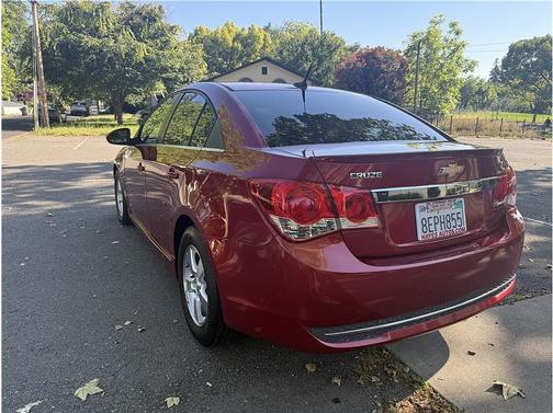 Red 2013 Chevrolet Cruze 1LT