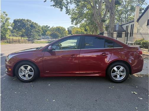 Red 2013 Chevrolet Cruze 1LT