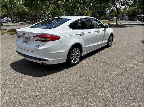 White 2017 Ford Fusion Hybrid SE