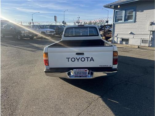 1996 Toyota Tacoma Base