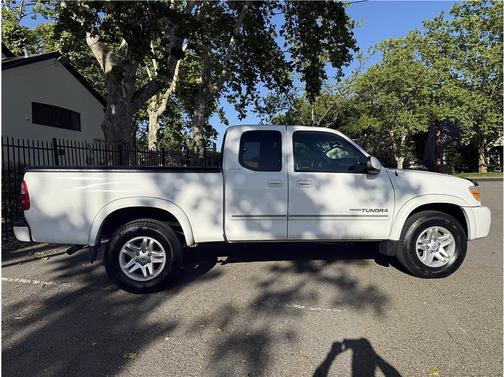 White 2005 Toyota Tundra Limited