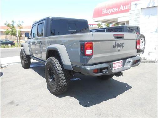 2022 Jeep Gladiator Willys 4x4