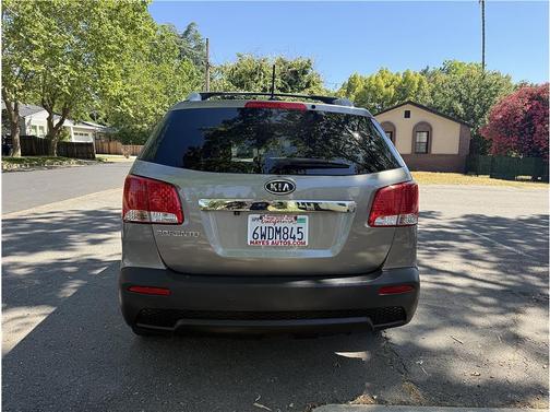 Gray 2012 Kia Sorento LX