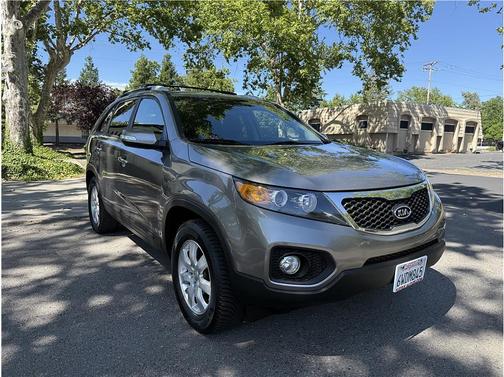 Gray 2012 Kia Sorento LX