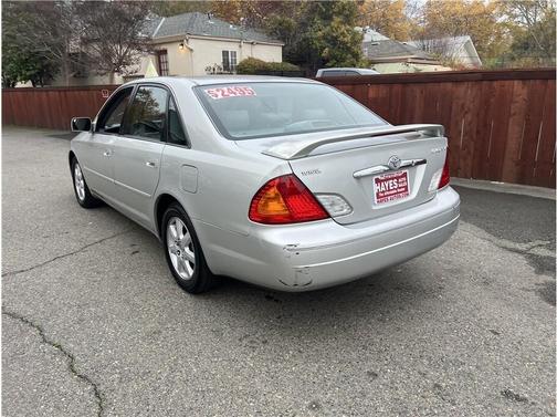 2002 Toyota Avalon XLS