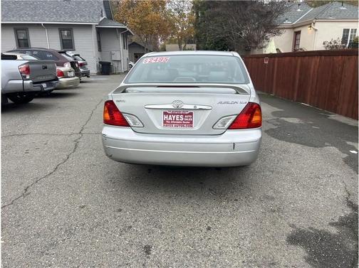 2002 Toyota Avalon XLS