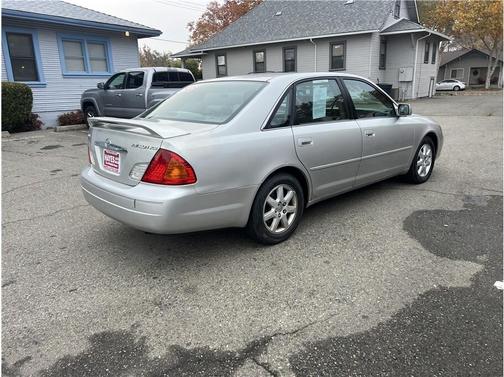 2002 Toyota Avalon XLS