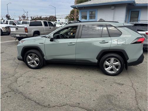 2021 Toyota RAV4 Hybrid XLE Premium