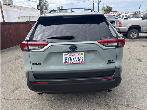 2021 Toyota RAV4 Hybrid XLE Premium