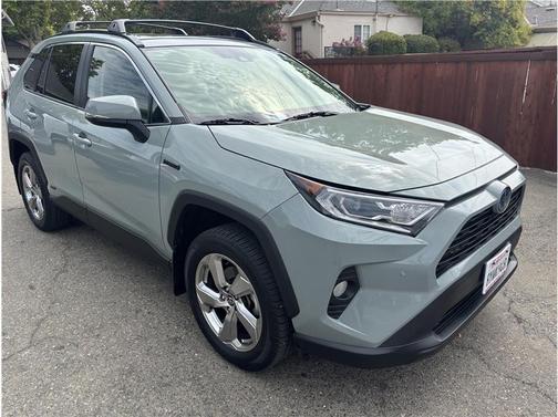 2021 Toyota RAV4 Hybrid XLE Premium