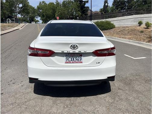 White 2018 Toyota Camry LE