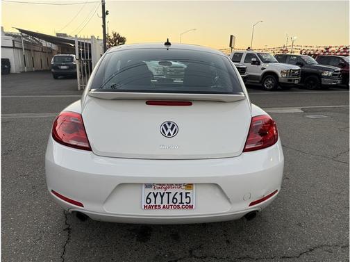 2012 Volkswagen Beetle Base