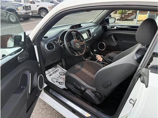 2012 Volkswagen Beetle Base