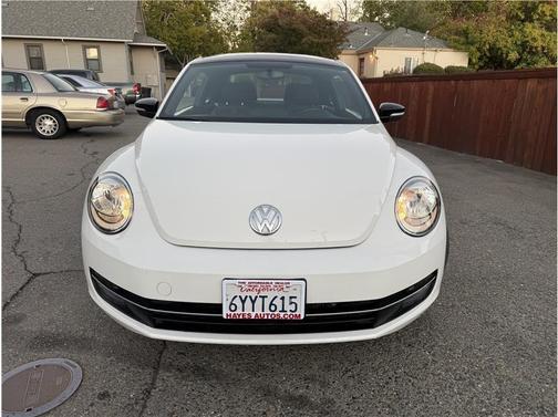 2012 Volkswagen Beetle Base