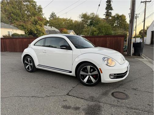 2012 Volkswagen Beetle Base