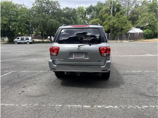 Gray 2006 Toyota Sequoia SR5