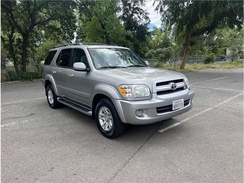 Gray 2006 Toyota Sequoia SR5