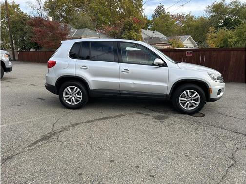Reflex Silver Metallic 2013 Volkswagen Tiguan S