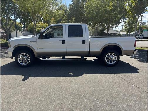 White 2005 Ford F-250 Lariat
