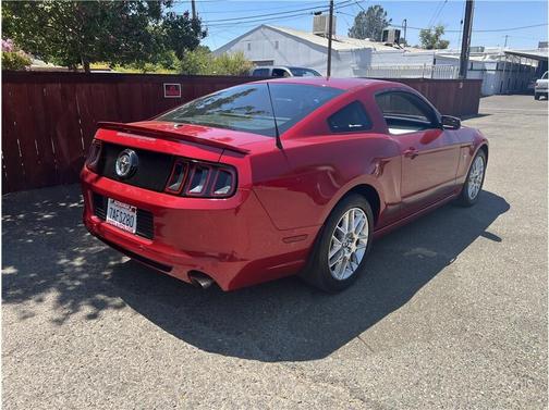 2013 Ford Mustang V6 Premium