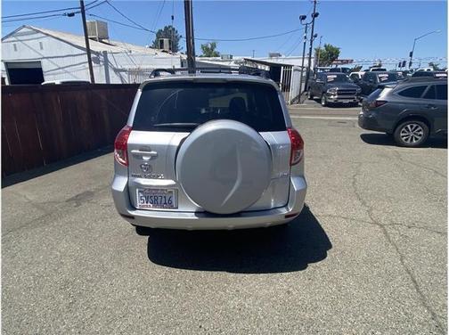 2006 Toyota RAV4 Sport