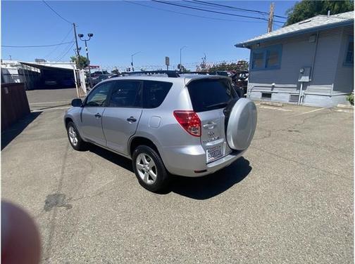 2006 Toyota RAV4 Sport