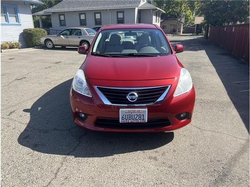 2012 Nissan Versa 1.6 S