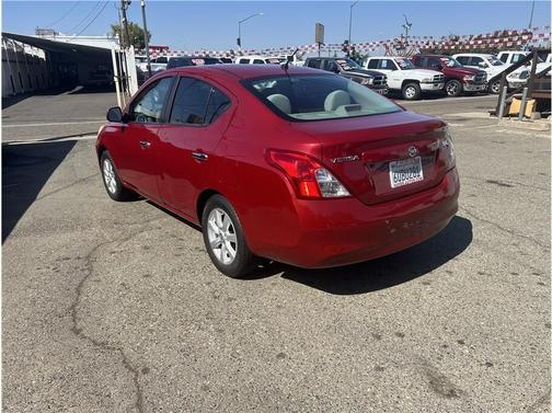 2012 Nissan Versa 1.6 S