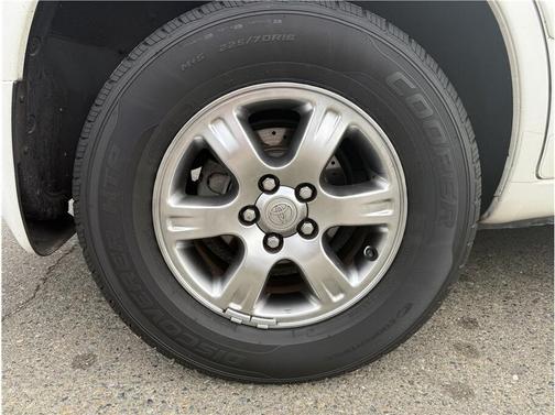 2004 Toyota Highlander Base