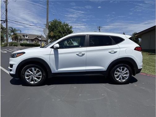 White 2020 Hyundai TUCSON Value