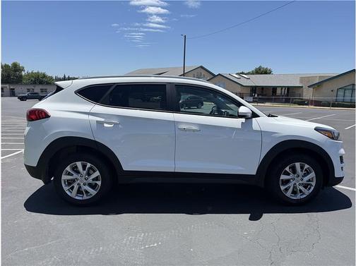 White 2020 Hyundai TUCSON Value