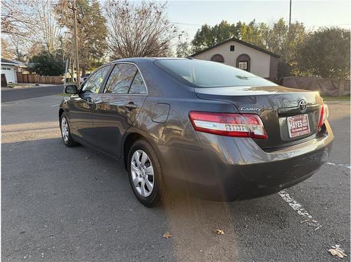 2010 Toyota Camry LE